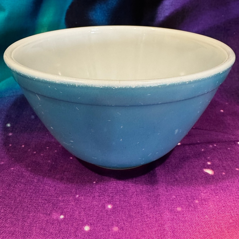 Pyrex #401 Blue Primary Colours 1 qt bowl